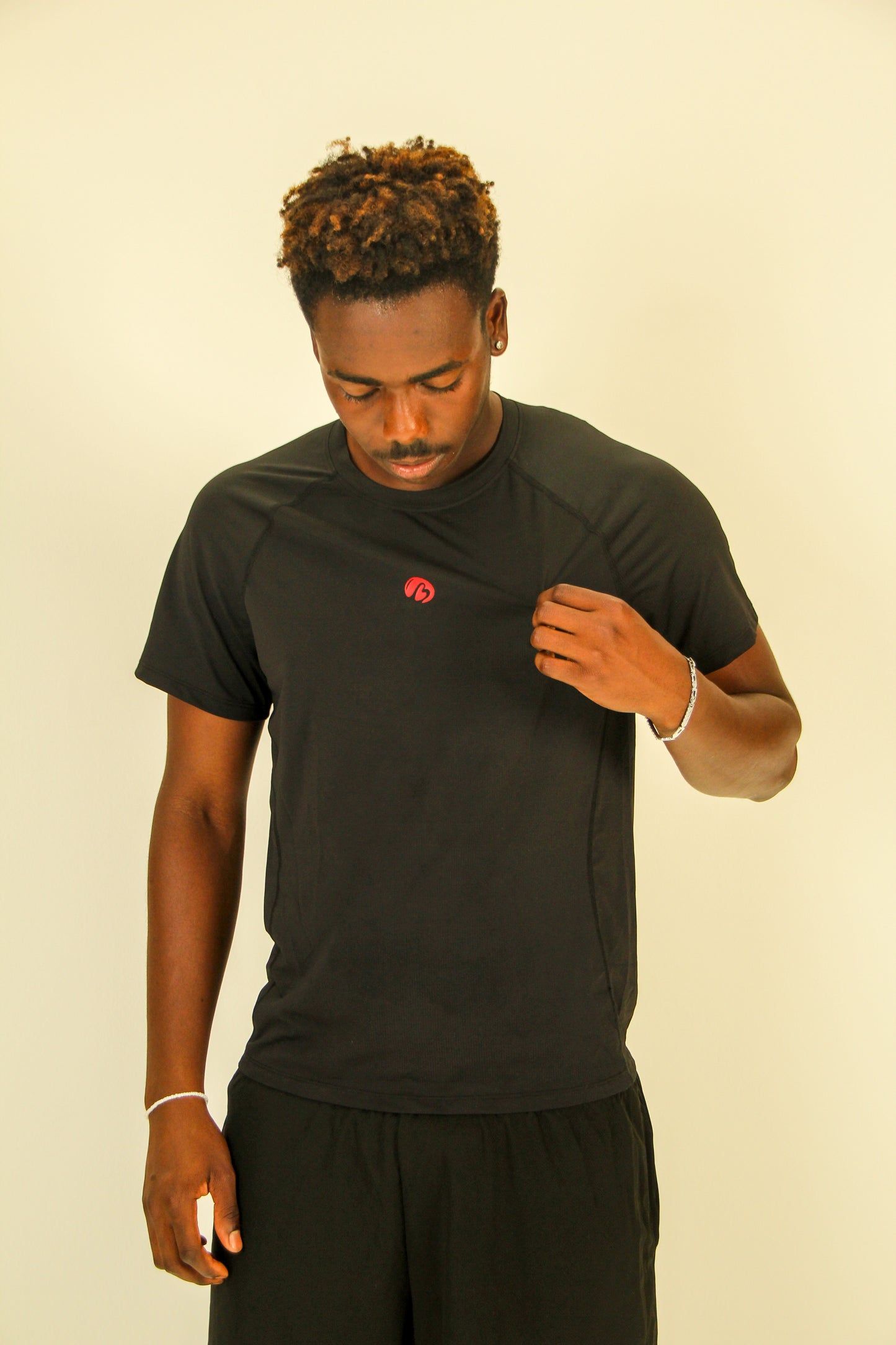 OWN YOUR STORY Bundle (Männer T-Shirt-Unisex Shorts-Widerstandsband)