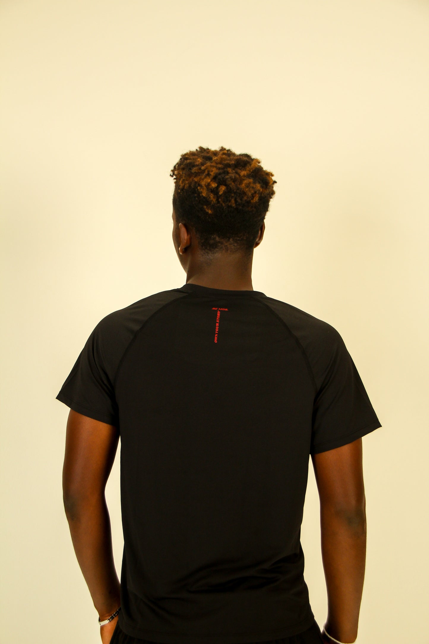 OWN YOUR STORY Bundle (Männer T-Shirt-Unisex Shorts-Widerstandsband)